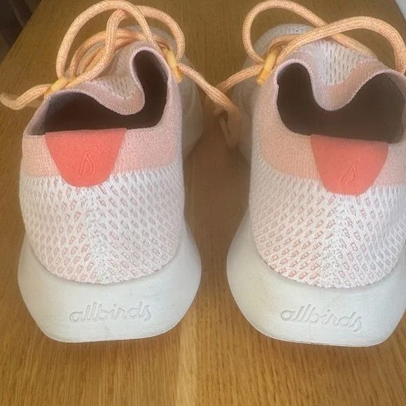 Allbirds women’s size 7 Sneakers in Coral and White - Picture 2 of 5